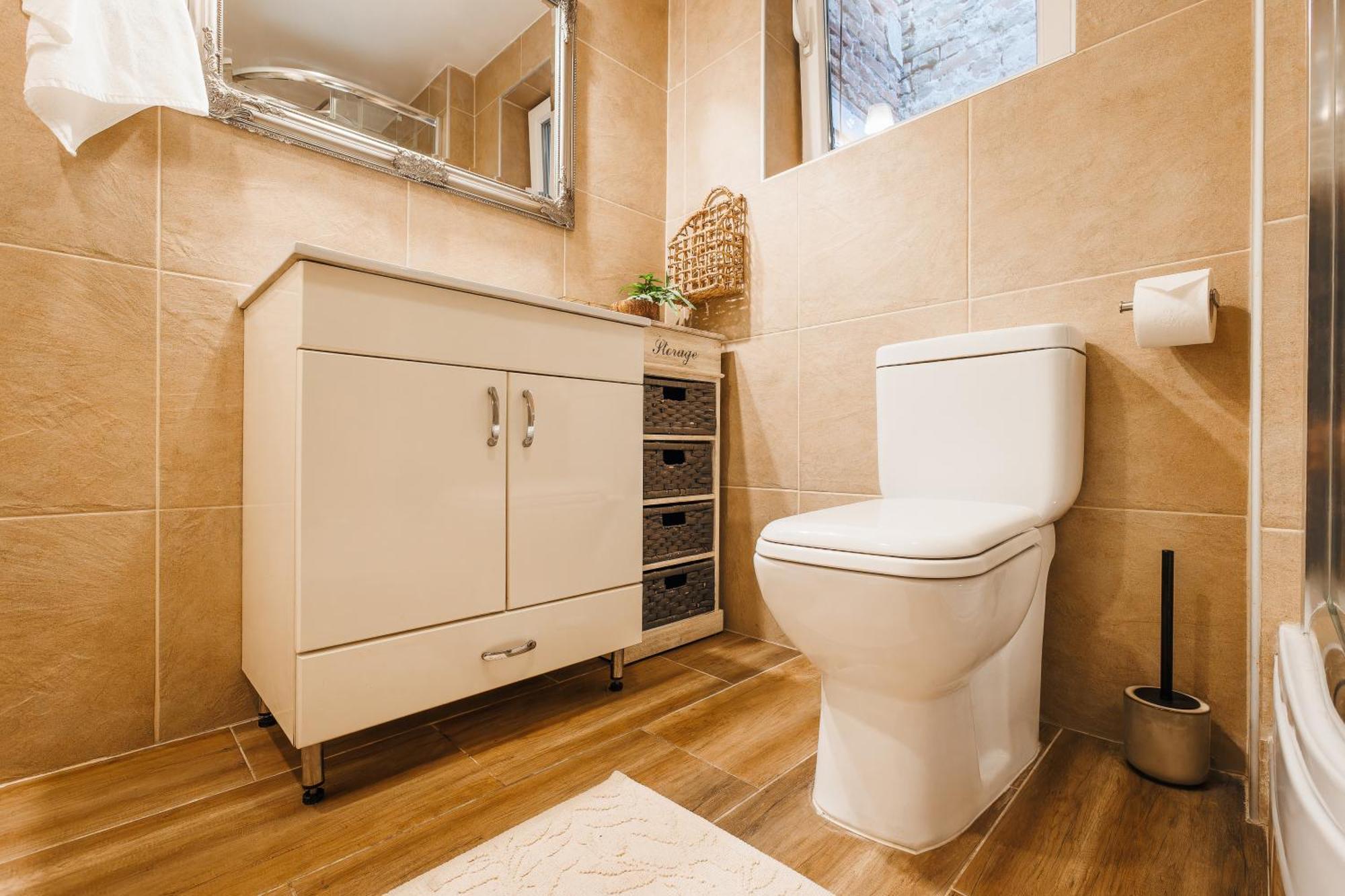 Pintrst-penthouse Old Town Renovated Apartment *
